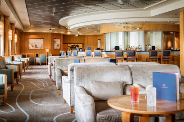 Queen Mary 2 Gallery Image